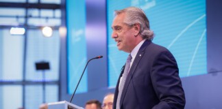 Alberto Fernández: “La Argentina va a seguir promoviendo el desarrollo de la ciencia y la tecnología” Alberto Fernández en el Congreso Latsat