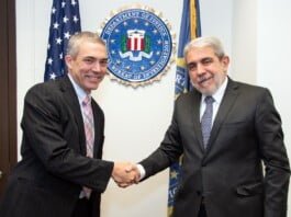 Aníbal Fernández firmó un acuerdo con el FBI