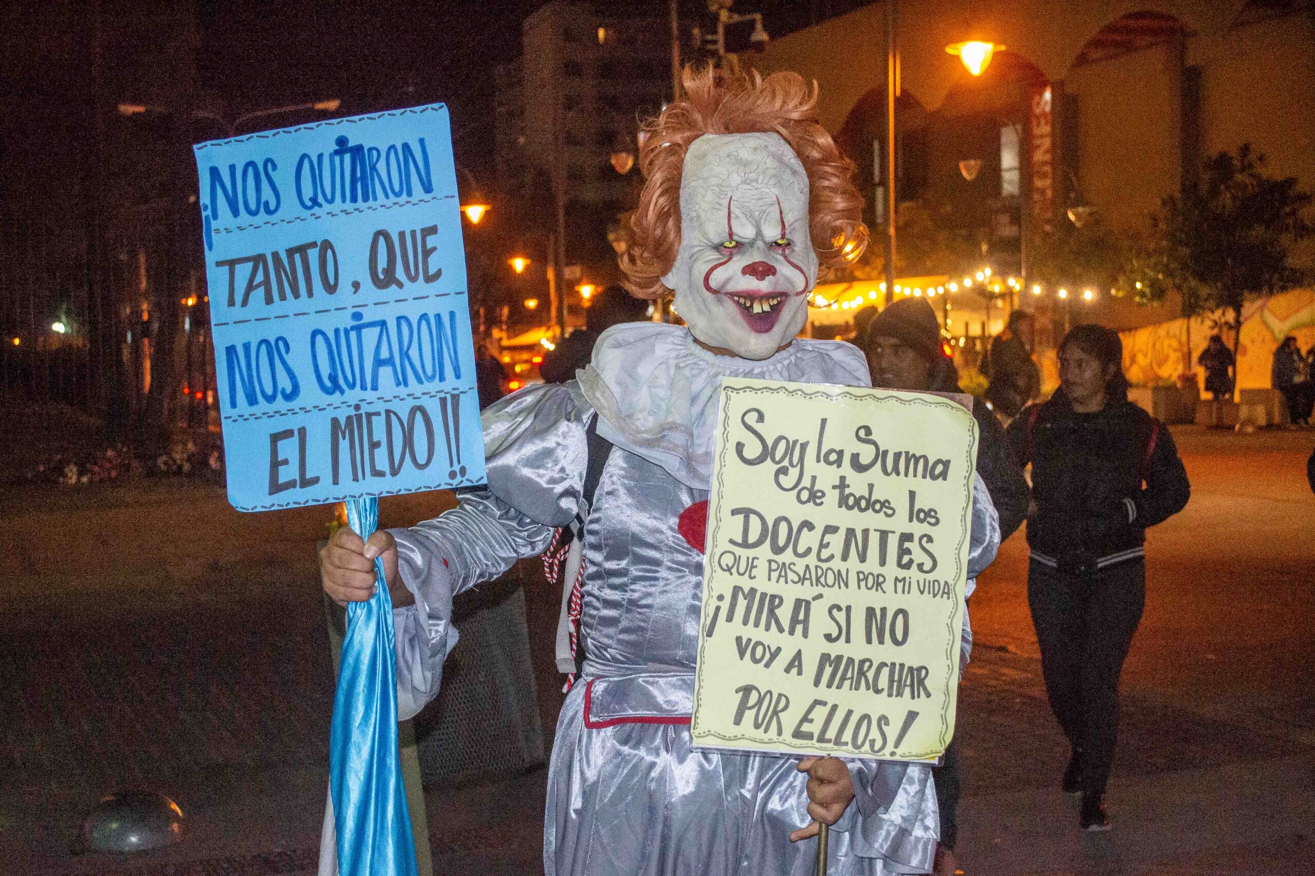 Multitudinaria marcha de docentes en Jujuy
