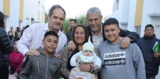 Maggiotti y Ferraresi entregaron viviendas en el barrio Alianza de Avellaneda