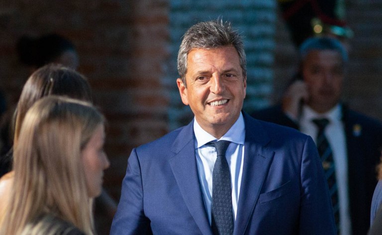 Sergio-Massa Fuerte suba de bonos y acciones tras cierre de listas