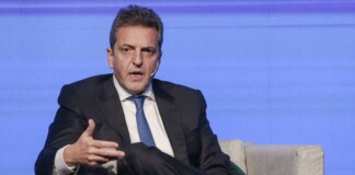 Massa: «Nuestro desarrollo no puede estar atado a la tablita de Excel de un burócrata» Massa: "Nuestro desarrollo no puede estar atado a la tablita de Excel de un burócrata"