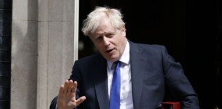 Boris Johnson, complicado por un informe parlamentario Boris Johnson, complicado