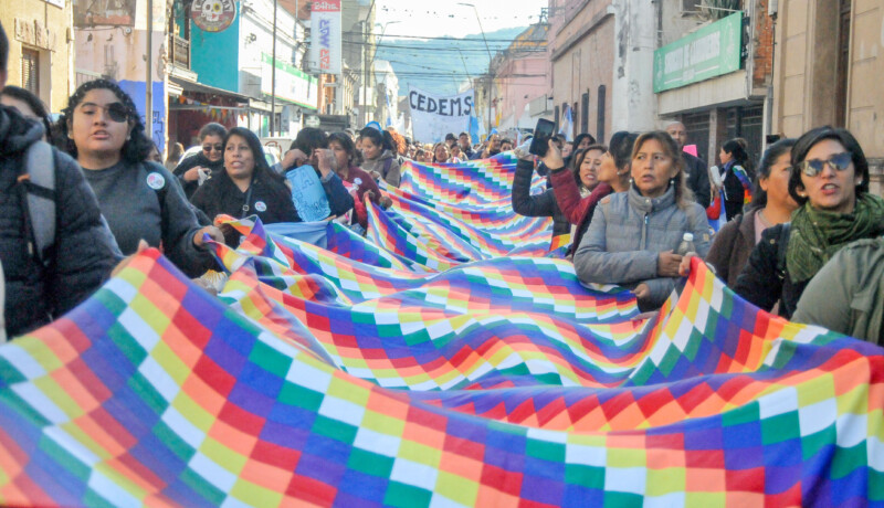 Docentes jujeños marcharon hoy por "incumplimiento de paritarias"