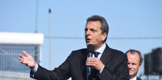 Massa: «Soy de los que va al frente porque amo mi Patria» Massa en Entre Ríos