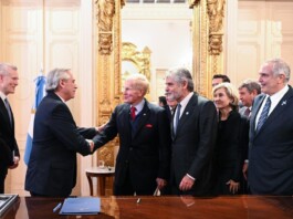 Fernández recibió al titular de la NASA para desarrollar actividad espacial conjunta