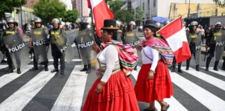 Boluarte se disculpa, la oposición sigue movilizada El mensaje de Boluarte no caló en una oposición que seguirá movilizándose