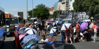 Organizaciones piqueteras realizan una jornada de protestas con foco en CABA Organizaciones piqueteras realizan una jornada de protestas con foco en CABA
