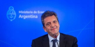 Massa: «El tío vago tomó una hipoteca y la plata se fue» Massa refirió metafórico a Macri y al FMI: "El tío vago tomó una hipoteca y la plata se fue"