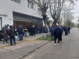 Conflicto salarial en la planta Dánica Llavallol