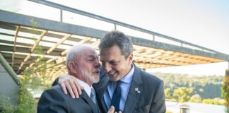 Massa se lució como precandidato en el Mercosur