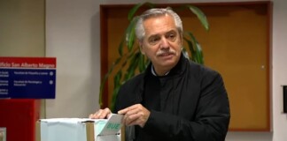 Fernández apeló a la tranquilidad del país después de emitir su voto Alberto Fernández - Elecciones 2023