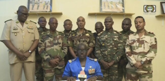 Militares toman el poder en Gabón y ponen en arresto domiciliario al presidente Militares toman el poder en Gabón y ponen en arresto domiciliario al presidente
