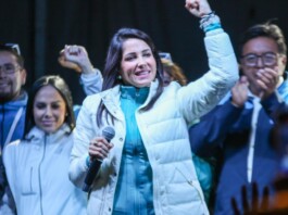 En Ecuador ganó la correísta González, pero irá al balotaje frente a Noboa