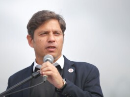 Kicillof anunció el aumento del 25% y un bono de $30 mil para estatales bonaerenses