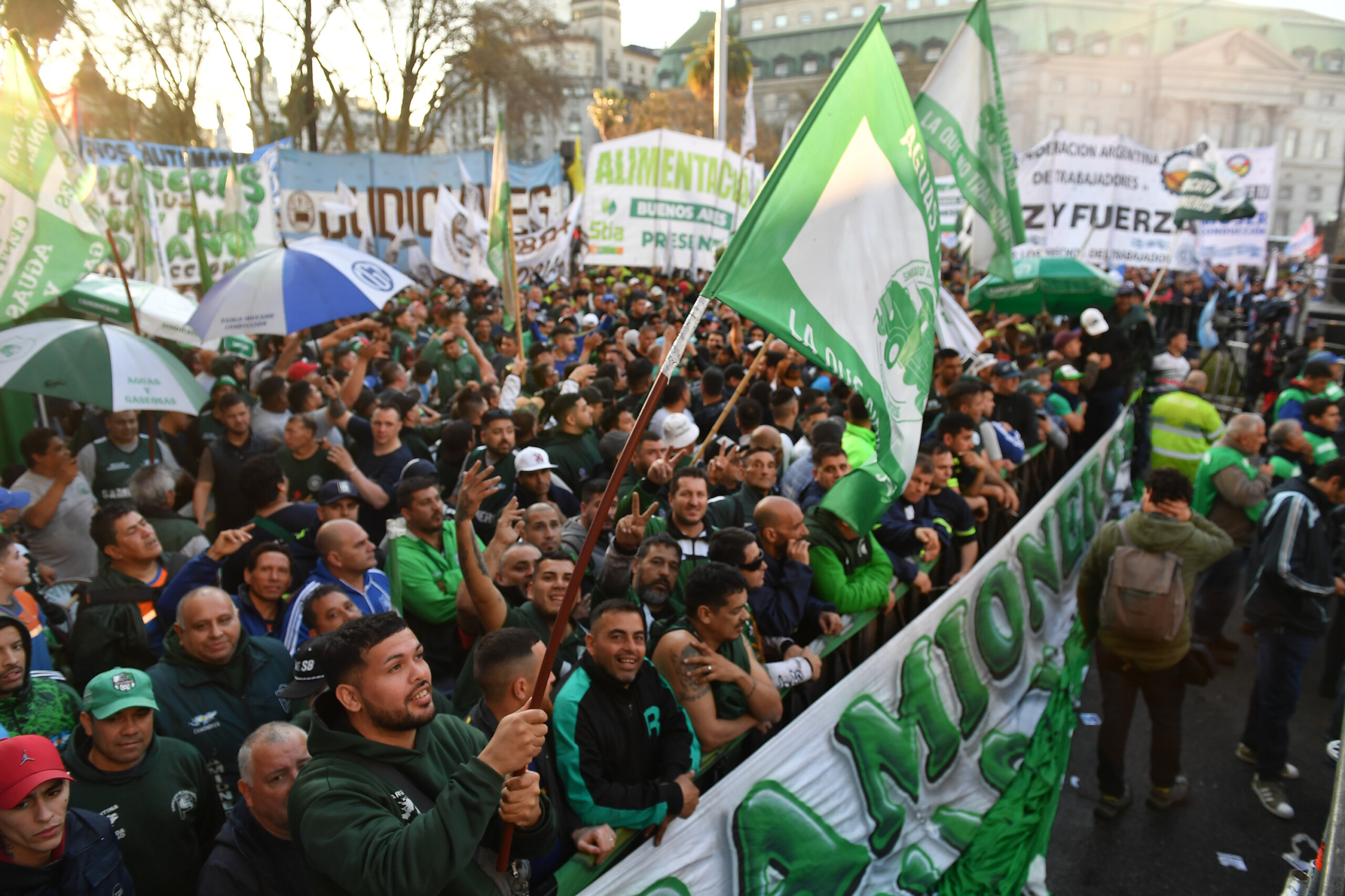 Sindicalistas celebran el aumento del piso del Impuesto a las Ganancias