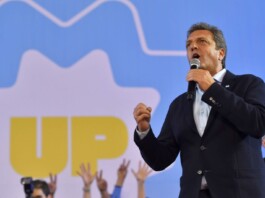 Massa viaja a La Rioja para continuar con su gira federal
