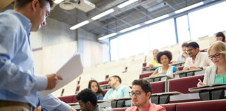 El estudiantado sufre la inflación en Francia Francia