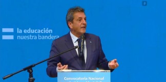 Massa afirmó que los que quieren «cobrar acceso» a la educación «están para el psiquiatra» "están para el psiquiatra"