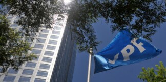 La Justicia de EEUU congela el pago de US$ 16.000 millones por YPF Juicio YPF: el Gobierno argentino hizo un pedido para evitar embargos