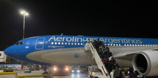 Partió el tercer vuelo de Aerolíneas Argentinas en búsqueda de repatriados de Israel Aerolíneas Argentinas