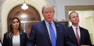 Comenzó en NYC el juicio contra Trump por inflar activos inmobiliarios Trump