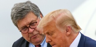 Tercera abogada de Trump que se declara culpable en el caso Georgia Donald Trump tercera abogada que se declara culpable en el caso Georgia