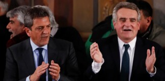 Agustín Rossi: «El 22 de octubre gana el presidente de los trabajadores, que es Sergio Massa» Agustín Rossi Sergio Massa
