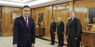 Sánchez juró ante el rey Felipe VI el cargo de presidente del Gobierno español