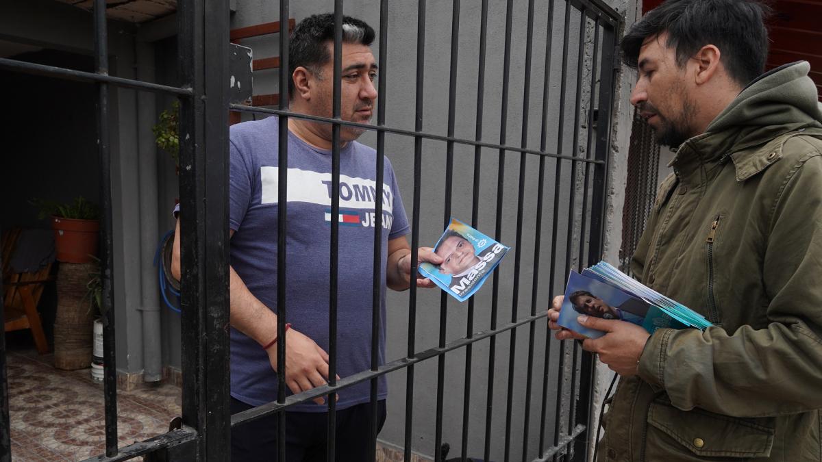 Movimientos sociales realizarán una jornada nacional bajo el lema "Massa Presidente"