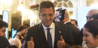 Massa: «Quiero ser desde el 10 de diciembre el presidente que entierre la grieta» Massa, ante empresarios: "Quiero ser el presidente que entierre la grieta"