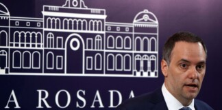Adorni dio su primera conferencia de prensa en la Casa Rosada Adorni