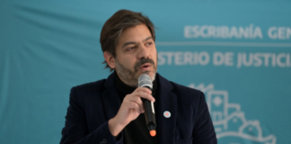 La Provincia no aplicará el protocolo antipiquetes Carlos Bianco La provincia no aplicará el protocolo antipiquetes