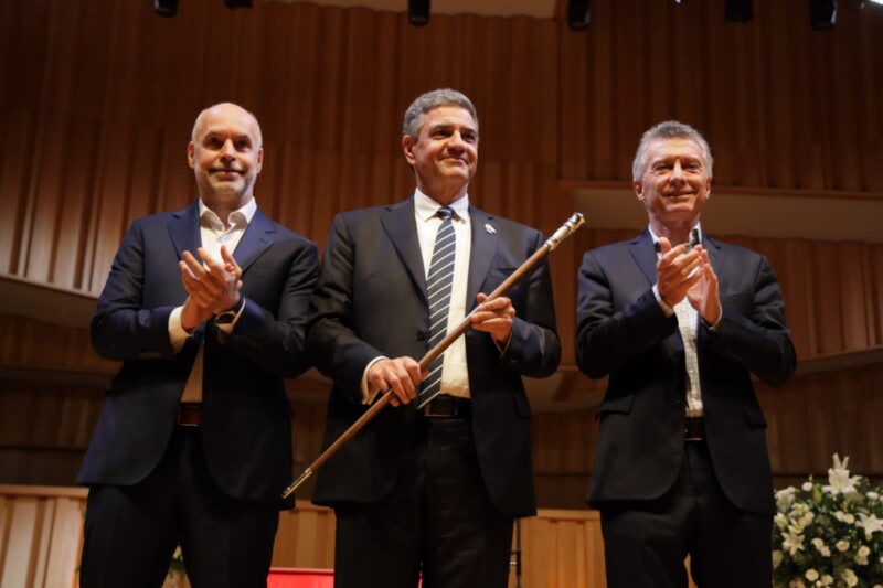 Mauricio Macri y Rodríguez Larreta en la asunción de Jorge Macri como Jefe de Gobierno porteño