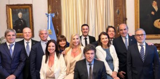 Se oficializaron los primeros decretos de Milei con la reestructuración del gabinete Milei