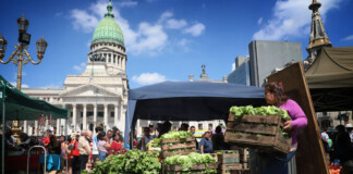 La UTEP venderá alimentos a precios populares en la Plaza del Congreso La UTEP venderá alimentos a precios populares en la Plaza del Congreso
