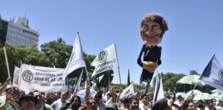 El Gobierno convocó a trabajadores estatales por paritarias Gobierno
