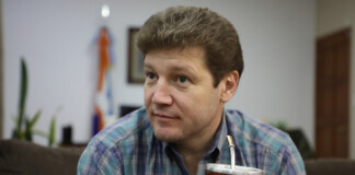 Para Melella el gobierno «demoniza» a los gobernadores provinciales Melella