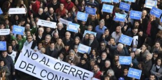 Ruidazo en el Polo Científico por los despidos en el Conicet