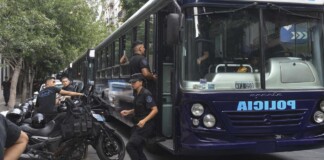 La CGT repudió el fuerte operativo de seguridad en las inmediaciones del Congreso La CGT repudió el operativo de seguridad desplegado en las inmediaciones del Congreso