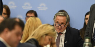 Diputados reanudará el lunes el debate por la ley ómnibus Diputados reanudará el lunes el debate por la ley ómnibus