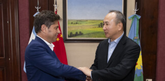 Kicillof recibió al embajador de China en La Plata china