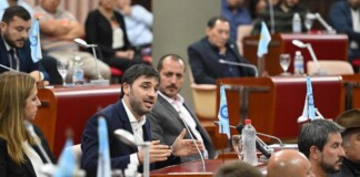 Torres anunció en la legislatura provincial que «el conflicto se va a resolver en la Justicia» gobernador-de-chubut-torres