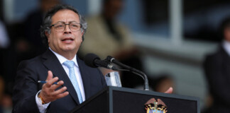 Petro pidió la expulsión del embajador argentino y retiró al de Colombia Petro