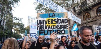 Postales de la histórica marcha universitaria contra el ajuste de Milei