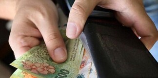 El Gobierno fijó en 234 mil pesos el Salario Mínimo, Vital y Móvil Salario