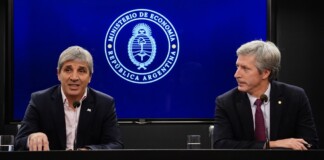 El Gobierno negó una devaluación y cambios en el plan económico