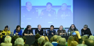 Kicillof, sobre la planta de GNL en Bahía Blanca: «Que YPF y Petronas no se dejen influenciar por los comentarios trasnochados» de Milei