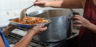 Los millones que Milei le otorgó a la SIDE como fondos reservados equivalen a más de 254.000 canastas básicas de alimentos SIDE