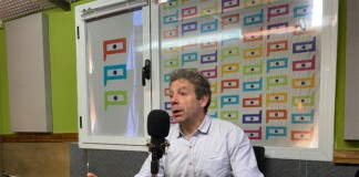 Martín Becerra: “No recuerdo un gobierno tan agresivo con periodistas como el de Milei»